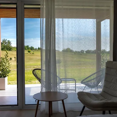 Binowo Park Golf Garden * Stare Czarnowo