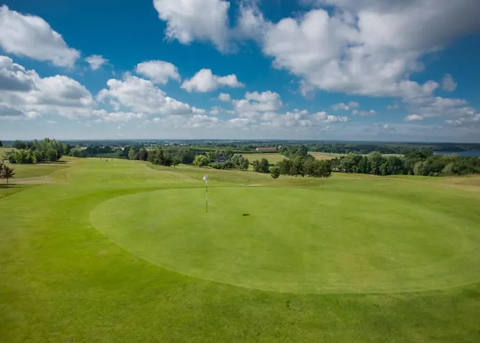 Resort Binowo Park Golf Garden