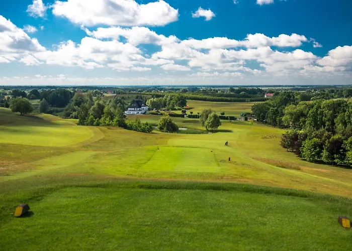 Resort Binowo Park Golf Garden